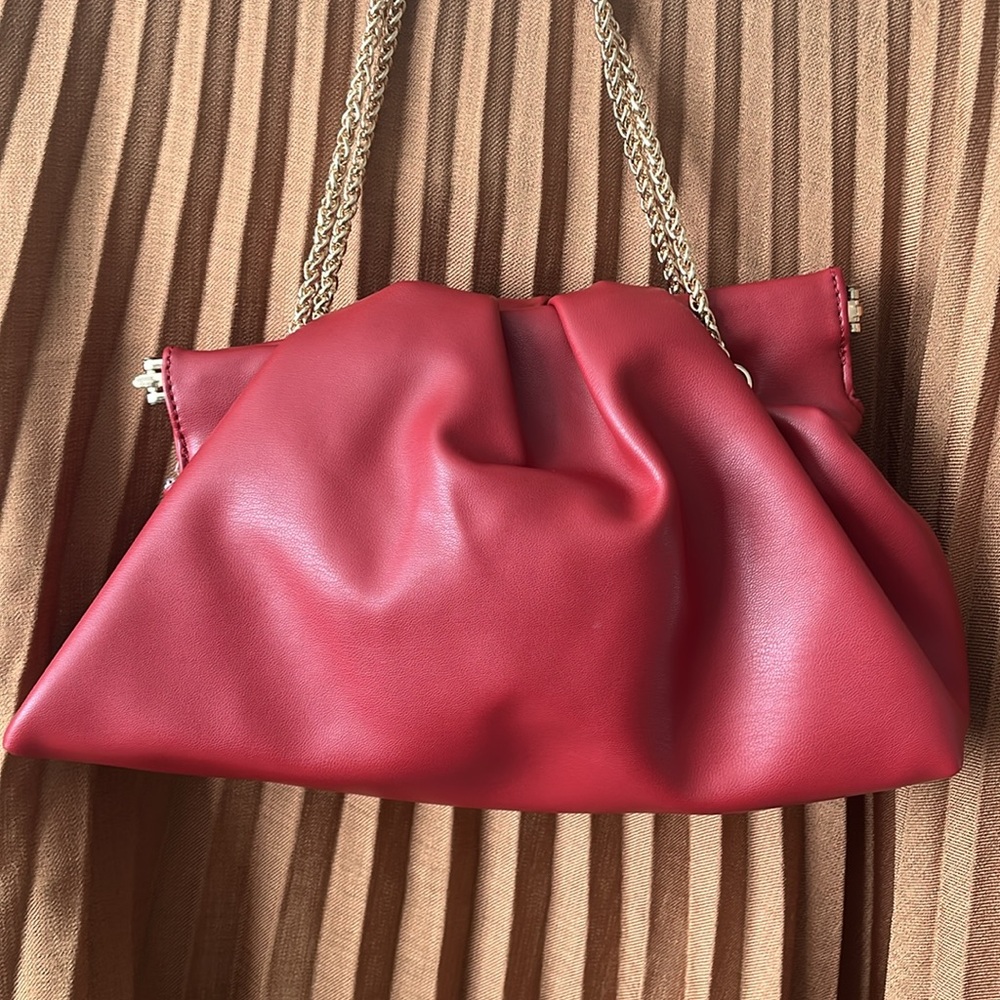 Red Chain Link Purse - Picture 5 of 5